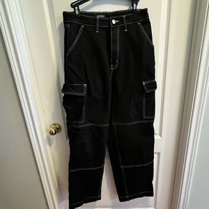 Wild fable black & white cargo pants, size 8, worn once
